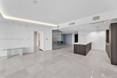 Beach Condo For Sale in Miami, Florida