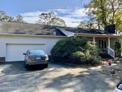 Beach Home For Sale in Oak Island, North Carolina