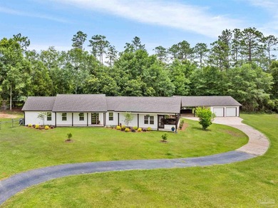 Beach Home For Sale in Robertsdale, Alabama
