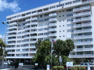 Beach Condo For Sale in North Miami, Florida