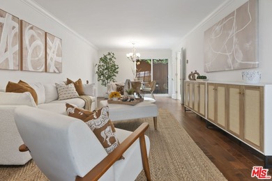 Beach Townhome/Townhouse For Sale in Santa Monica, California