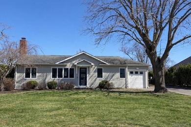 Beach Home For Sale in East Quogue, New York