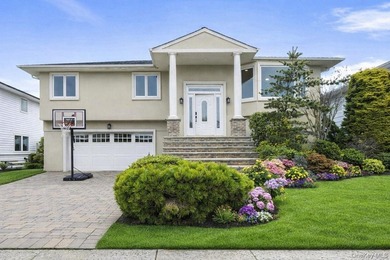 Beach Home For Sale in Atlantic Beach, New York