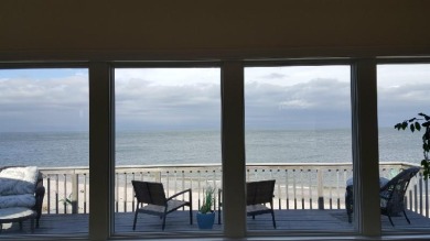 Queen Vic Beach House:5 min to Vineyards - Beach Vacation Rentals in Wading River, New York on Beachhouse.com