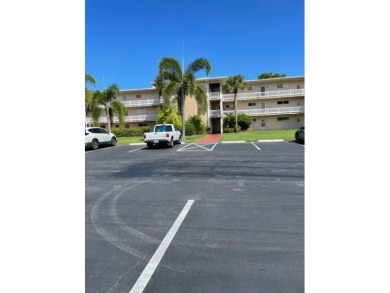 Beach Condo For Sale in Lake Worth, Florida