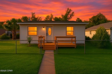 Beach Home For Sale in Panama City, Florida