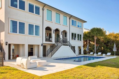 Beach Home For Sale in Gulf Breeze, Florida