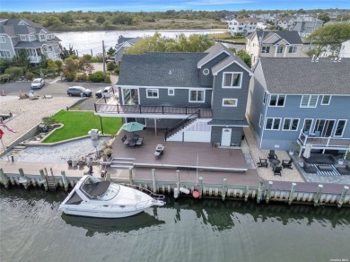 Beach Home For Sale in Lindenhurst, New York