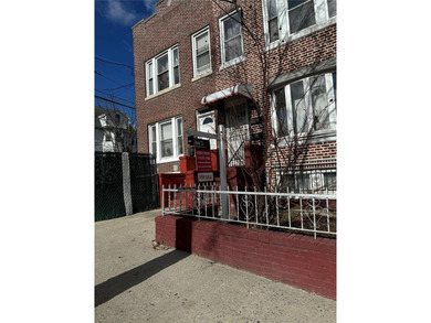 Beach Home Sale Pending in East Elmhurst, New York