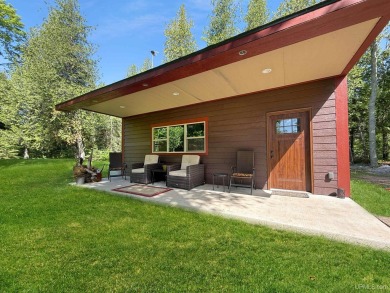 Beach Home For Sale in Cedar River, Michigan