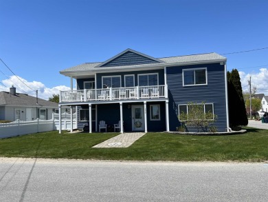 Beach Home For Sale in Hampton, New Hampshire