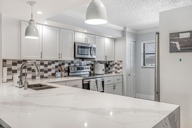 Beach Condo For Sale in Palm Beach Gardens, Florida