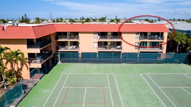 Beach Condo For Sale in Holmes Beach, Florida