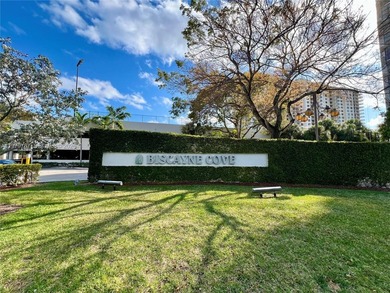 Beach Condo For Sale in Aventura, Florida