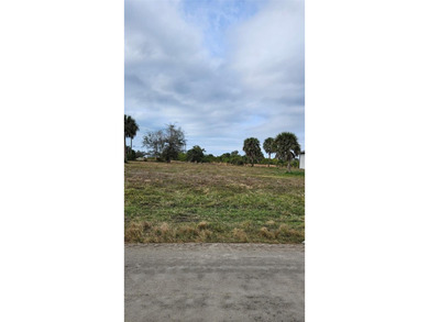 Beach Lot For Sale in Rotonda West, Florida