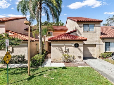 Beach Townhome/Townhouse For Sale in Lauderhill, Florida