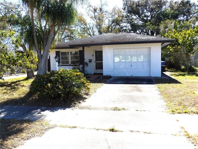 Beach Home Sale Pending in Bradenton, Florida