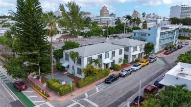 Beach Townhome/Townhouse Sale Pending in Miami Beach, Florida