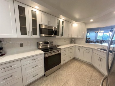 Beach Condo For Sale in Sunrise, Florida