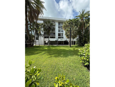Beach Condo For Sale in Key Biscayne, Florida