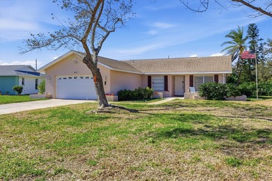 Beach Home For Sale in Bradenton, Florida