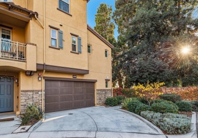 Beach Townhome/Townhouse For Sale in Fremont, California