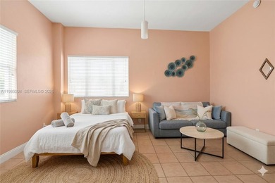 Beach Condo For Sale in Miami Beach, Florida