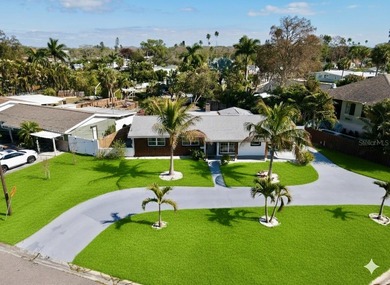 Beach Home For Sale in St. Petersburg, Florida