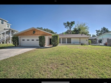 Vacation Rental Beach House in Crystal River, Florida