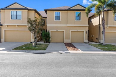 Beach Townhome/Townhouse For Sale in Clearwater, Florida