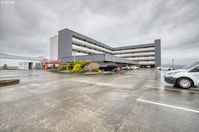 Beach Condo For Sale in Astoria, Oregon
