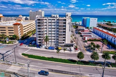 Beach Condo For Sale in Hollywood, Florida