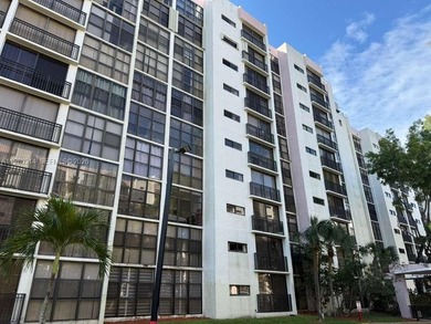 Beach Condo For Sale in Sunny Isles Beach, Florida