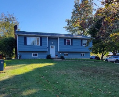 Beach Home For Sale in Lake City, Pennsylvania