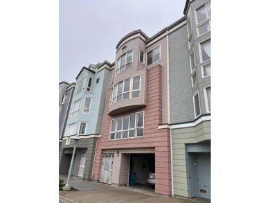 Beach Townhome/Townhouse For Sale in San Francisco, California