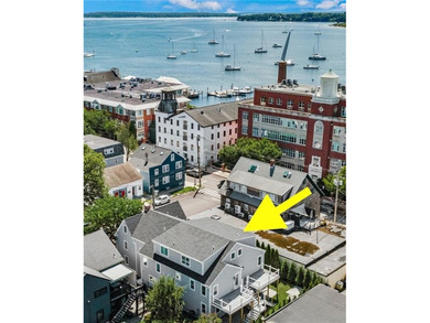 Beach Condo Active Under Contract in Bristol, Rhode Island