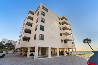 Beach Condo For Sale in Sarasota, Florida