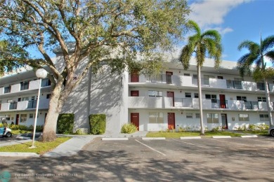 Beach Condo For Sale in Tamarac, Florida