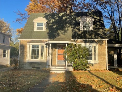 Beach Home Sale Pending in Erie, Pennsylvania