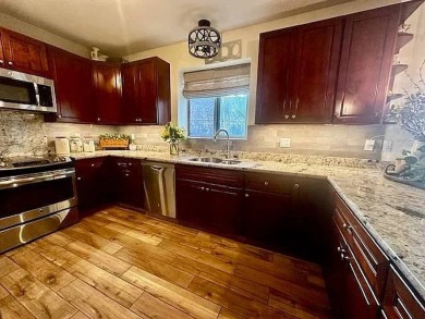 Beach Condo For Sale in Lahaina, Hawaii