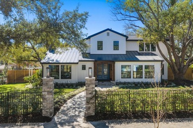 Beach Home For Sale in St. Petersburg, Florida