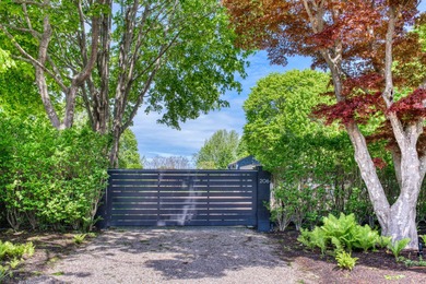 Beach Home For Sale in Bridgehampton, New York