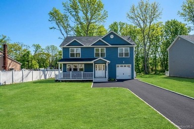 Beach Home For Sale in Shirley, New York