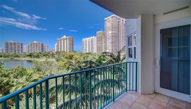 Beach Condo For Sale in Aventura, Florida