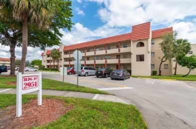 Beach Condo For Sale in Sunrise, Florida