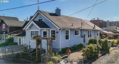 Beach Home For Sale in Seaside, Oregon