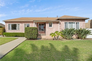 Beach Townhome/Townhouse For Sale in Long Beach, California