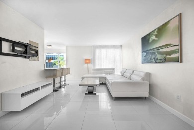 Beach Condo For Sale in Sunny Isles Beach, Florida