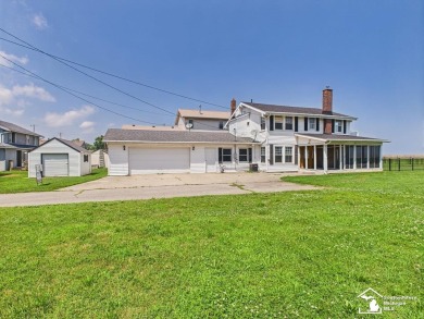 Beach Home Sale Pending in Luna Pier, Michigan