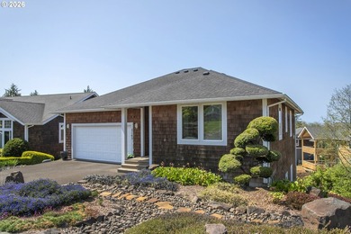 Beach Home For Sale in Seaside, Oregon